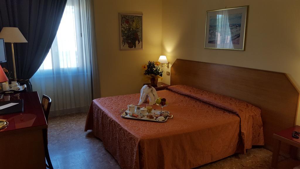 Nuovo Albergo Chieti Ngoại thất bức ảnh